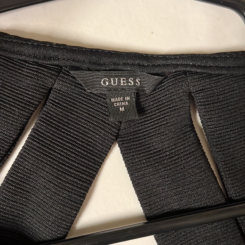 Black, medium, Guess, peplum top - Picture 4 of 5
